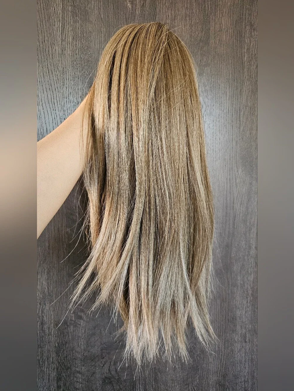 Hair piece, i believe the color may be ash blonde or a light brown.